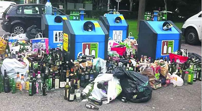 Chemin des Sports, le point de récolte est saturé. 