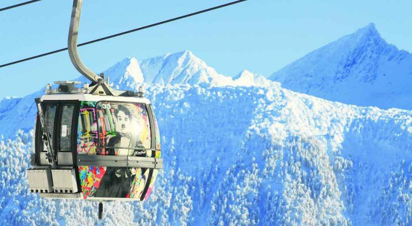 L'art est en mouvement dans les stations 