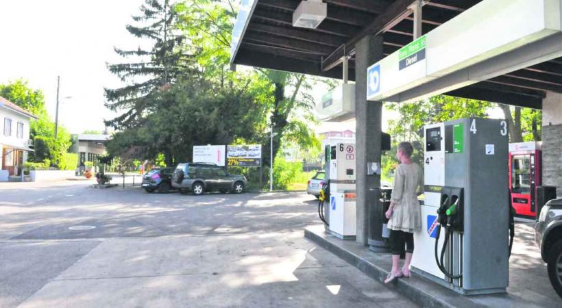 La station-service Tamoil de la route d'Ambilly, à 20 mètres de la douane de Pierre-à-Bochet, a été attaquée dix fois en quatre mois. 
