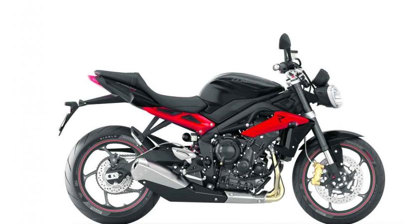 TRIUMPH STREET TRIPLE R • Le travail sur les différentes parties de la nouvelle star de Triumph a permis de gagner du poids et de l'efficacité.