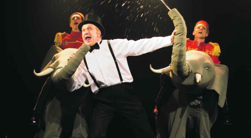 Un trio délirant qui rate tout ce qu'il touche. 