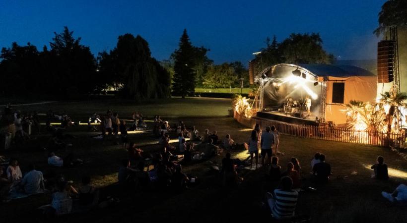 En médaillon, le conseiller administratif Sami Kanaan. GIONA MOTTURA