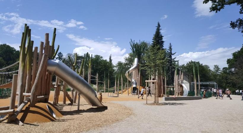 La nouvelle place de jeux est désormais la plus grande 