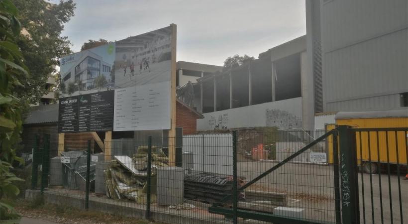 L’accès au chantier se fait par l’étroit chemin de la Petite-Boissière rendant la situation dangereuse notamment pour les piétons. 