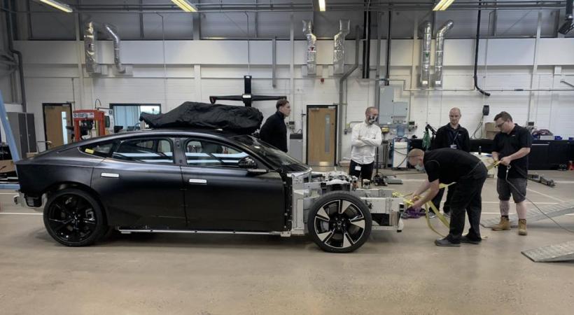 Polestar double son équipe de recherche et développement au Royaume-Uni, et cherche des ingénieurs en informatique.