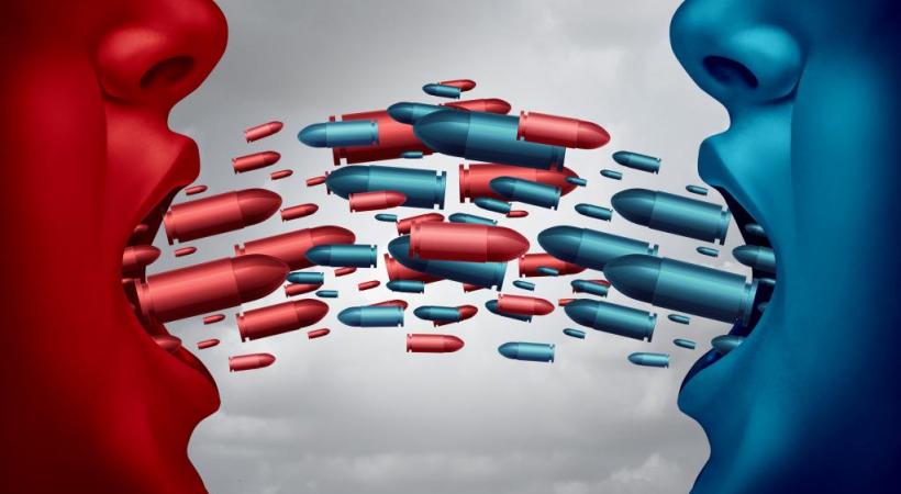 On commence par ferrailler, après on discute. 123RF