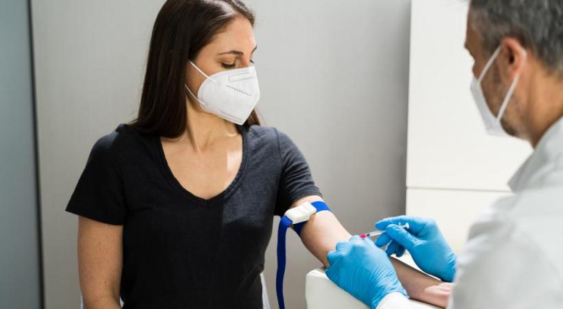 Seuls les tests sérologiques effectués après le 15 novembre donnent droit au pass Covid valable en Suisse pour 90 jours. 123RF