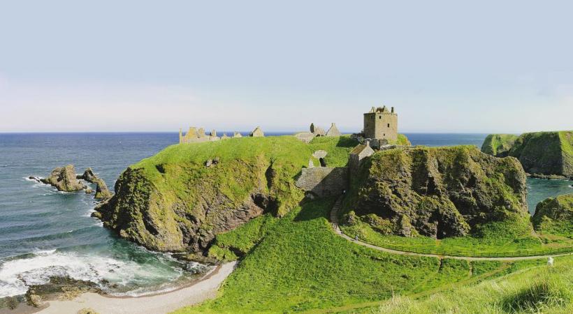 Emblématiques de l’Ecosse : nature et château (ici: Dunnottar).