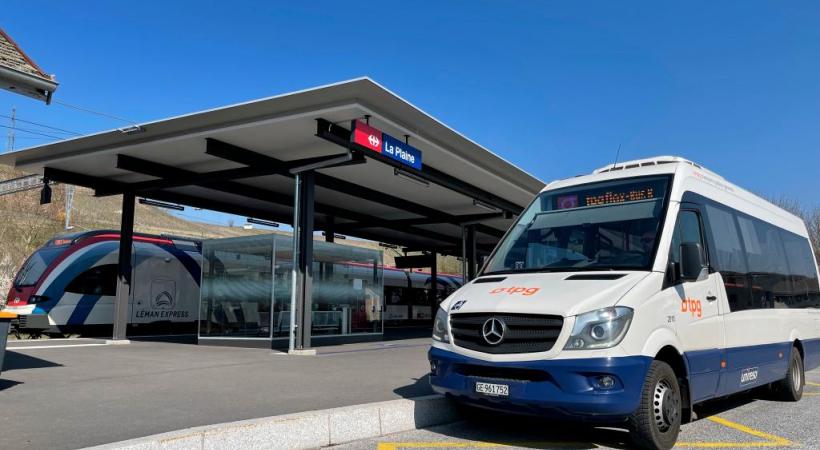 Depuis un an, deux véhicules des TPG peuvent être commandés depuis l’application TPGFlex.DR