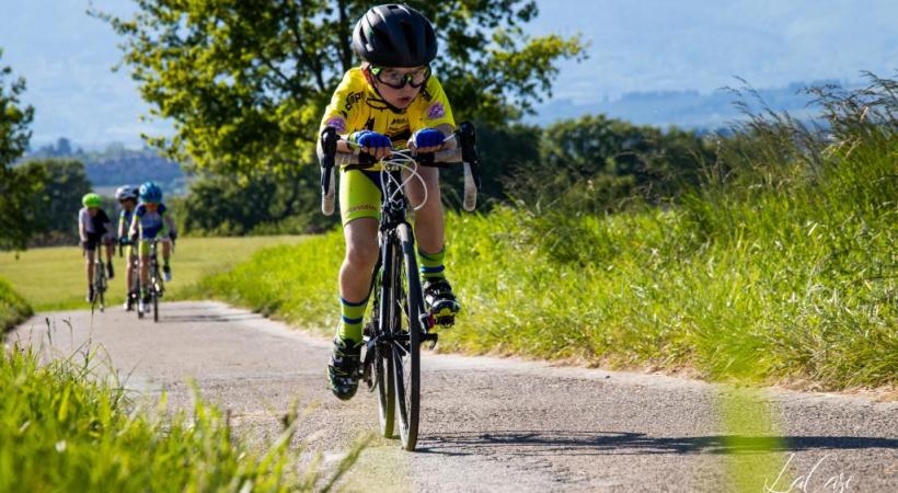 Parmi les catégories, on retrouve aussi plusieurs courses spéciales conçues pour les écoliers jusqu’à 14 ans.DR 
