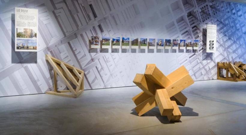 L’exposition présente les multiples défis auxquels sont confrontés les villes. PIERRE VALLIER
