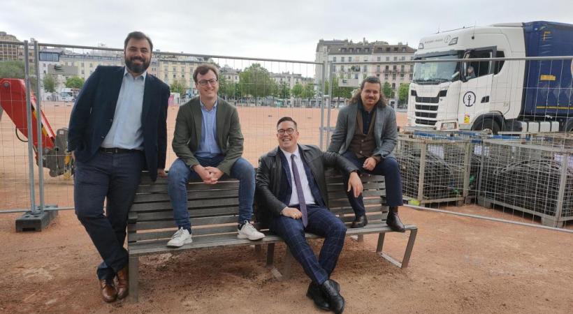 De gauche à droite, sur la photo, le Vert Omar Azzabi, le PLR Maxime Provini, Alain Miserez du Centre et le socialiste Théo Keel. MP