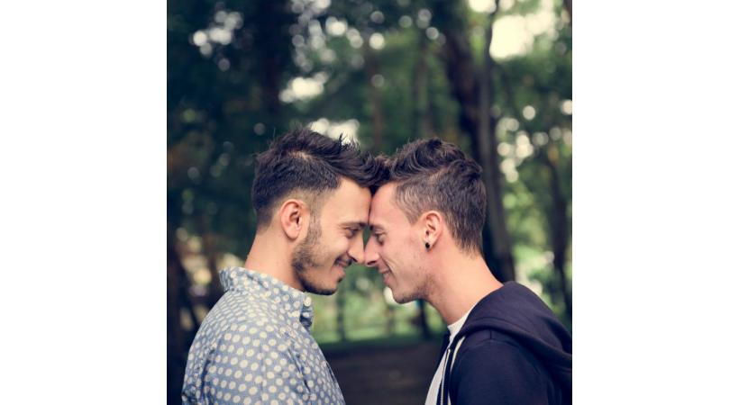 Les personnes homosexuelles sont nettement plus exposées aux violences psychologiques. 123RF