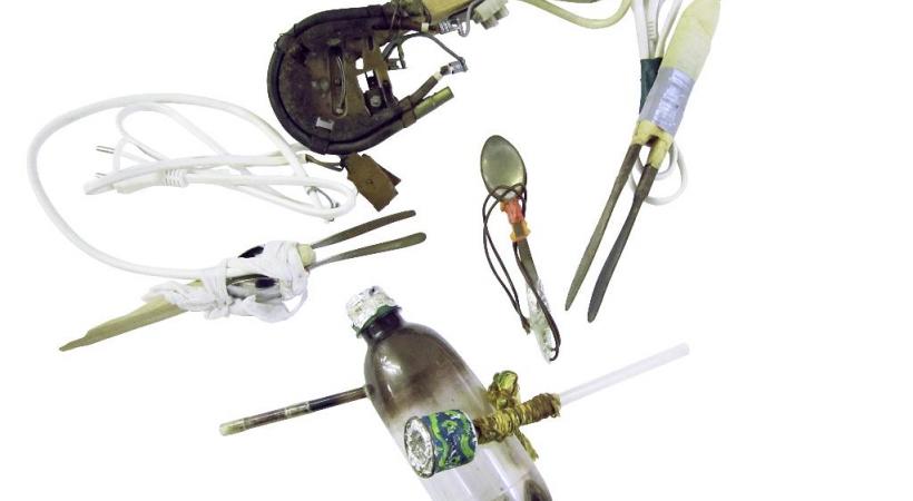 Ces armes de fortune ont été saisies à Champ-Dollon. DR 