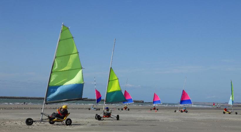Le cap Blanc-Nez. NPDC- ÉRIC DESAUNOIS La Grand-Place de Lille, lieu incontournable pour les visiteurs. OT LILLE/MAXIME DUFOUR Bergues a servi de décor au film «Bienvenue chez les Ch’tis». NPDC - FRÉDÉRIK ASTIER 