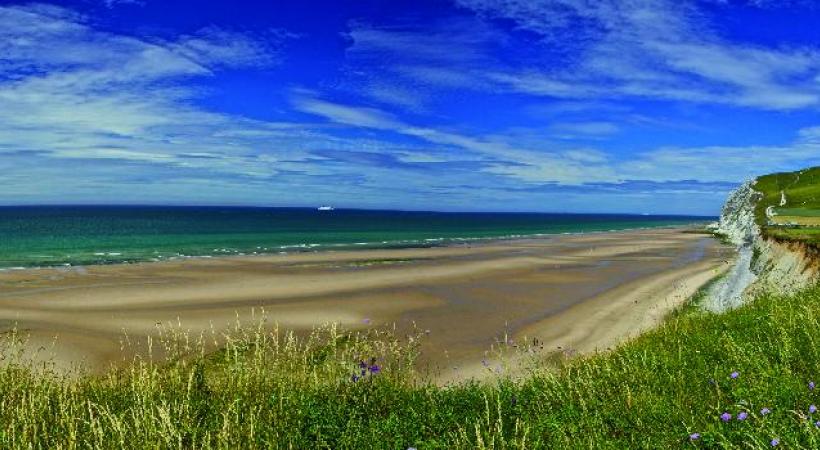 Le cap Blanc-Nez. NPDC- ÉRIC DESAUNOIS La Grand-Place de Lille, lieu incontournable pour les visiteurs. OT LILLE/MAXIME DUFOUR Bergues a servi de décor au film «Bienvenue chez les Ch’tis». NPDC - FRÉDÉRIK ASTIER 
