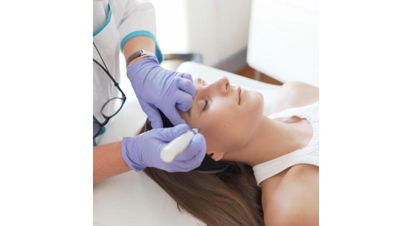 Si la médecine et la chirurgie esthétiques se sont démocratisées, ce ne sont pas des actes anodins. 