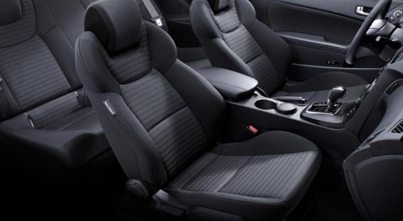 HYUNDAI GENESIS COUPE V6 • Les dernières générations du coupé coréen gagnent des chevaux. Et du confort. DR 