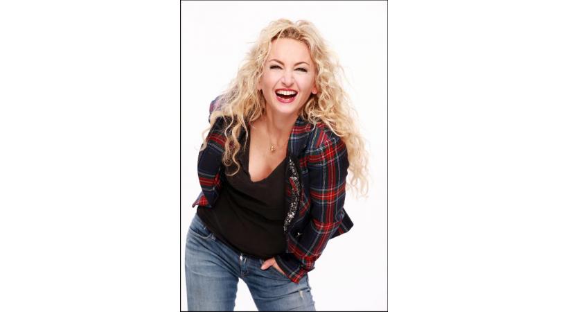 La pétillante artiste est de retour. DR 