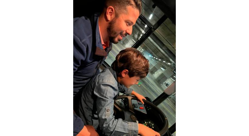 Arian et sa maman ont déménagé pour habiter à proximité d’un arrêt TPG. MP