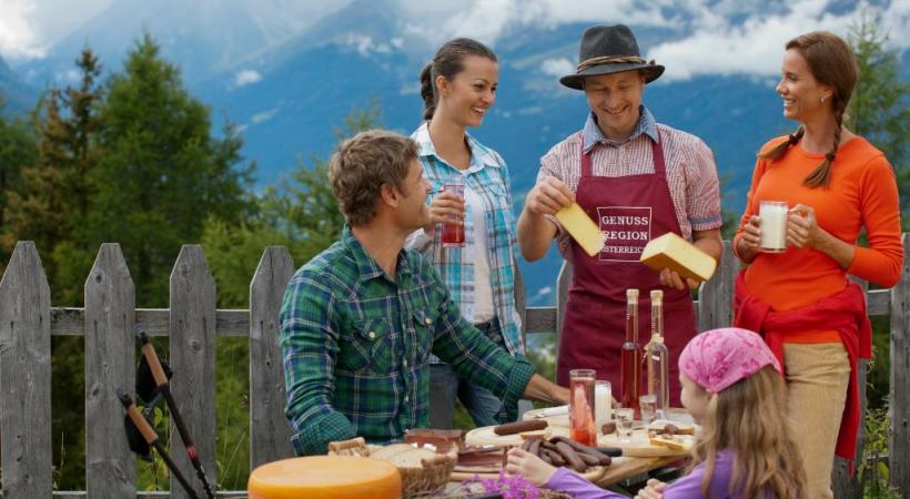 Aux Emirats, une gastronomie des “Mille et une Nuits”. Gastronomie et grand air en Autriche. Une offre gastronomique thaïlandaise particulièrement alléchante. 