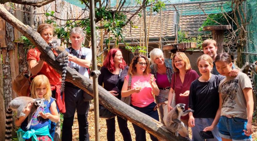 Les gagnants du concours ont eu la joie de rencontrer les petits pensionnaires du Bioparc. DR