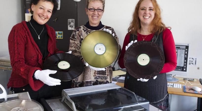 Des disques 78 tours des années 1920 à 1950 et des bandes magnétiques de 1950 à 1990  seront numérisés. RTS/DR 