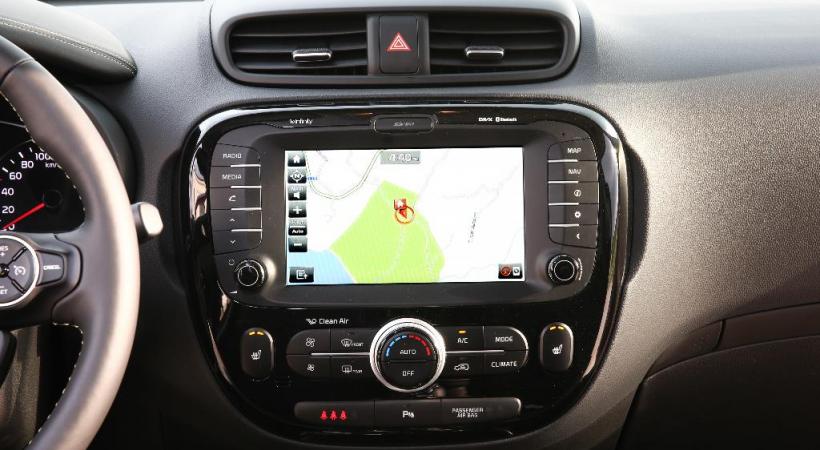 KIA SOUL DIESEL AUTO. DR