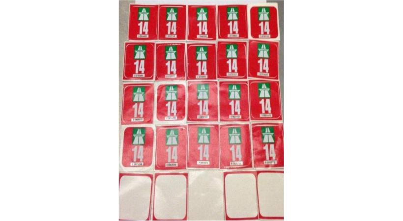 Les vignettes manipulées et 5 talons. DR 