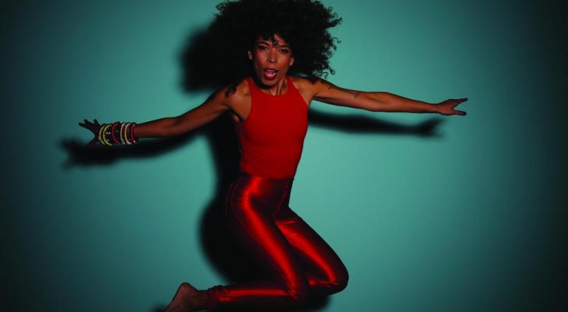 La pétillante Brésilienne Flavia Coelho sera sur scène le 14 novembre. DR 