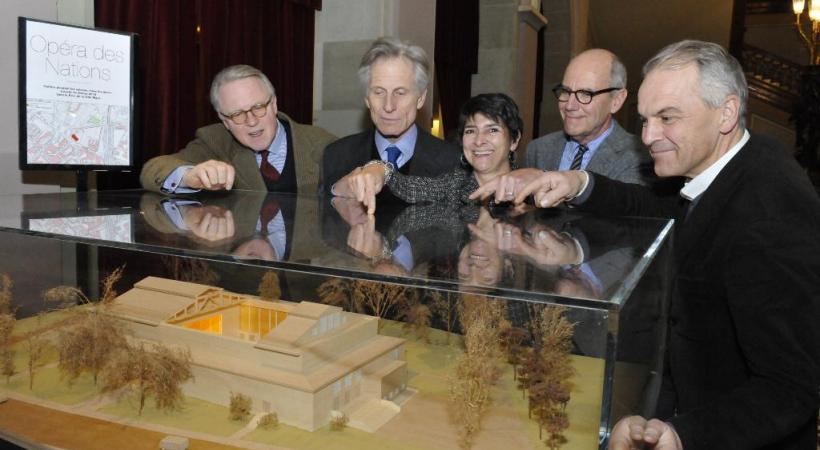 Tobias Richter, directeur du Grand Théâtre, Me Luc Argand, président du Cercle du Grand Théâtre, Me Lorella Bertani, présidente de la Fondation du Grand Théâtre, Claus Hässig, secrétaire général du Grand Théâtre et Rémy Pagani, conseiller administratif en Ville de Genève. DAVID ROSEMBAUM KATZMAN 