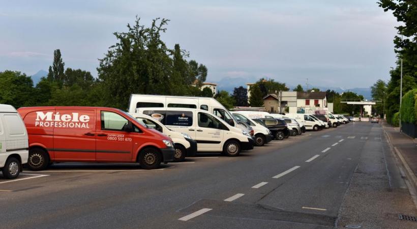 Les frontaliers ne pourront passer la frontière avec leur véhicule de fonction que pour aller de leur domicile à leur lieu de travail. PASCAL BITZ 