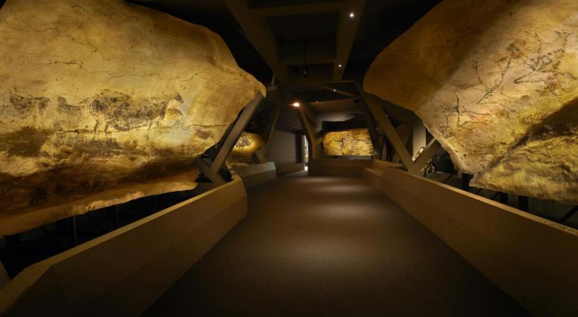 Le visiteur pourra déambuler à travers une reconstitution de 4000 m2. DR 