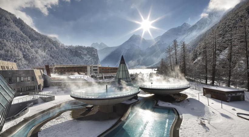 Les sommets entourant Sölden offrent un coup d’œil à 360 degrés sur les Alpes et les Dolomites. ÖTZTAL TOURISMUS Daniel Craig alias James Bond à Solden pendant le tournage de «Spectre». DR Chaque année, quelque 200’000 personnes se déplacent pour faire la connaissance d’Ötzi. DR 