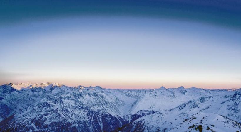 Les sommets entourant Sölden offrent un coup d’œil à 360 degrés sur les Alpes et les Dolomites. ÖTZTAL TOURISMUS Daniel Craig alias James Bond à Solden pendant le tournage de «Spectre». DR Chaque année, quelque 200’000 personnes se déplacent pour faire la connaissance d’Ötzi. DR 