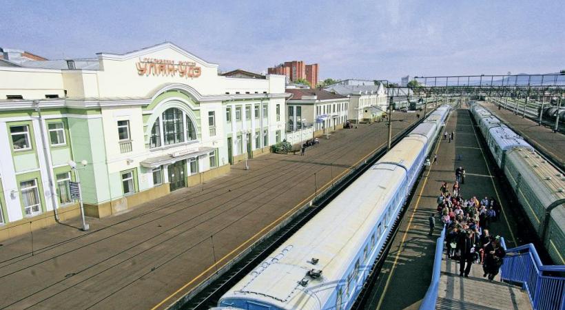 Le Transsibérien en gare d’Ulan Ude, carrefour d’échanges entre Russie, Mongolie et Chine. DENIS SOLOVJOV 