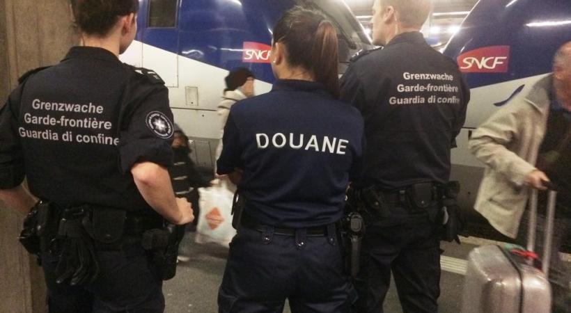 Les autorités suisses et françaises ont intensifié les contrôles sur les axes stratégiques. Ici à la gare Cornavin. CGFR 
