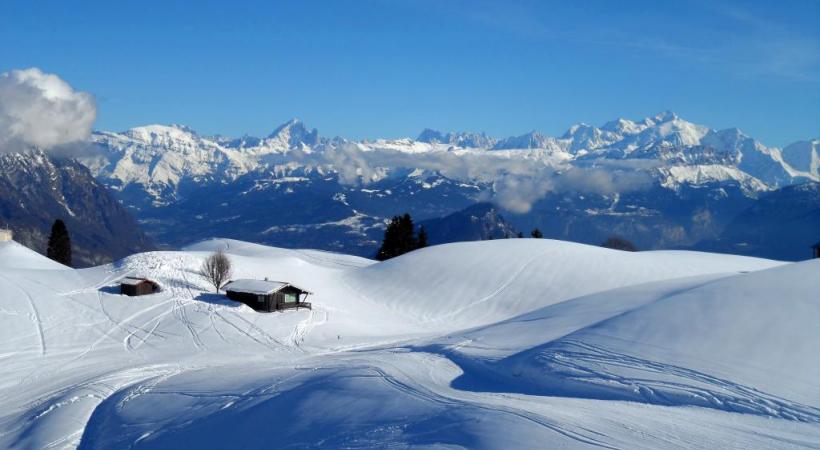 Le Mont Blanc depuis Les Brasses. OT LES BRASSES 