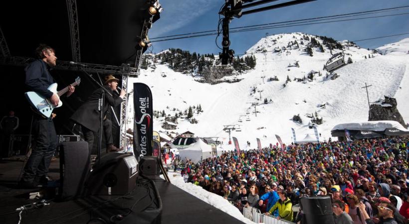 Située au cœur des Portes du Soleil, Avoriaz cultive toutes les passions.  THIBAUT LOUBERE/AVORIAZ TOURISME Pete Doherty (premier plan) et le groupe Babyshambles. J.B. BIEUVILLE L’ESF d’Avoriaz soufflera ses 50 bougies l’an prochain. ESF AVORIAZ Chaque année, les moniteurs de l’ESF Avoriaz s’occupent de 90’000 clients. ESF  