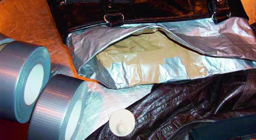 L’objet volé est mis dans un sac tapissé d’alu afin de déjouer les portiques de sécurité. DR 