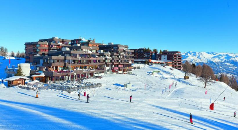 Une belle unité architecturale. Le village compte aussi de beaux chalets.  Photos Thyon-Région Tourisme