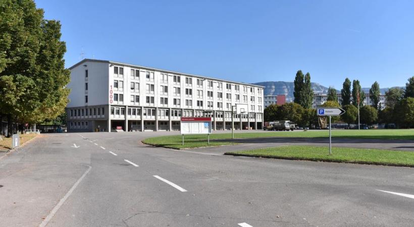 Les terrains de la caserne des Vernets sont analysés afin de savoir s’il faut procéder  à une dépollution ou une décontamination. PASCAL BITZ 