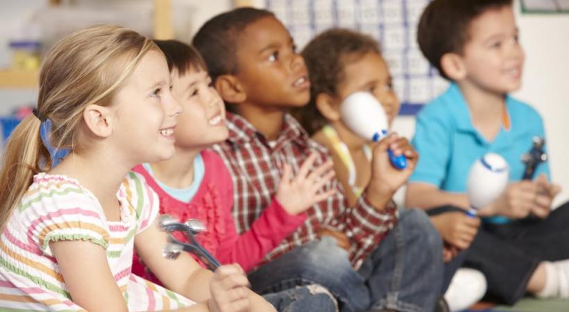 Une semaine d’ateliers artistiques pour les petits. ISTOCK/CATHYYEULET 