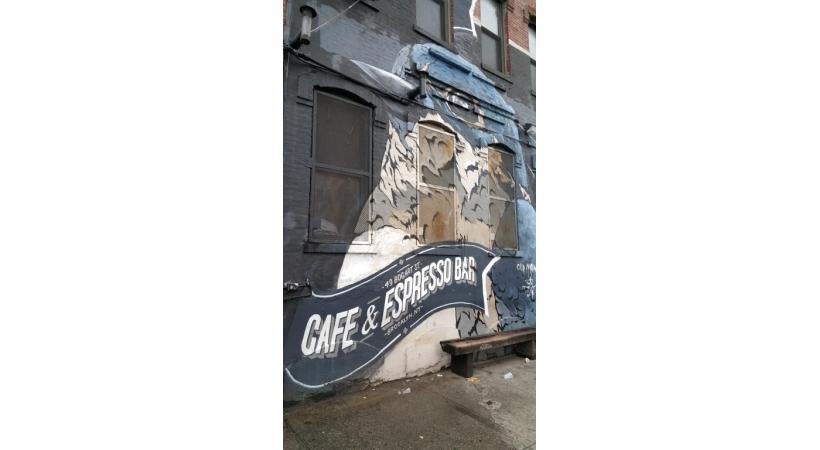 L’esprit familial et multiculturel du Bushwick Collective. EH Les fresques égaient les murs de briques d’anciennes usines désaffectées. 3RD CULTURE CREATIVE Le propriétaire a accepté que son mur soit recouvert par le travail d’artistes. EH  Le restaurant Roberta’s.EH  