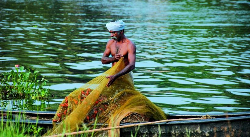 De nombreux habitants vivent grâce aux ressources de la pêche.