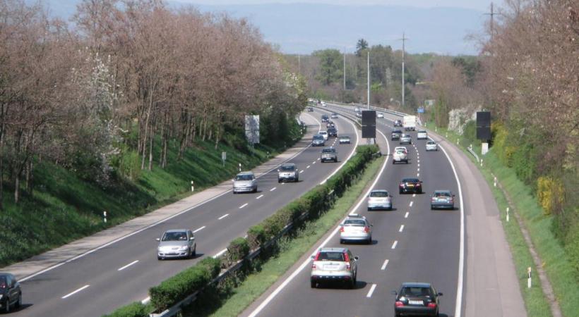 En commettant un excès de vitesse sur une autoroute sans accident, le conducteur passera par la case prison. DR 