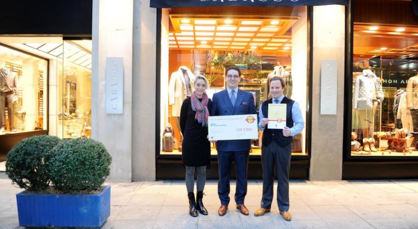 Les lauréats 2015: ci-dessus le prix de la plus belle vitrine; ci-dessous (à gauche), le prix du meilleur accueil; en médaillon, le prix coup de cœur. DR 