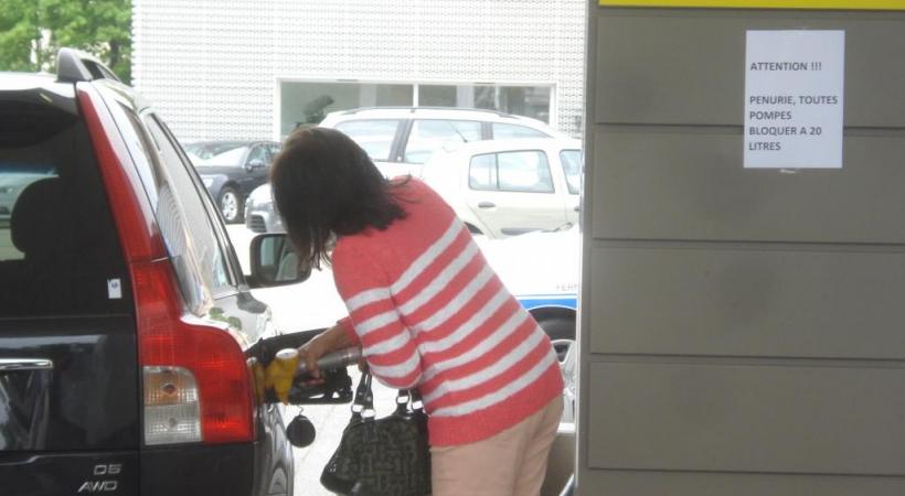 Les habitants du Grand Genève cherchent une station qui propose encore du diesel, questionnent, s’inquiètent... et se dépêchent de faire le plein! DR 