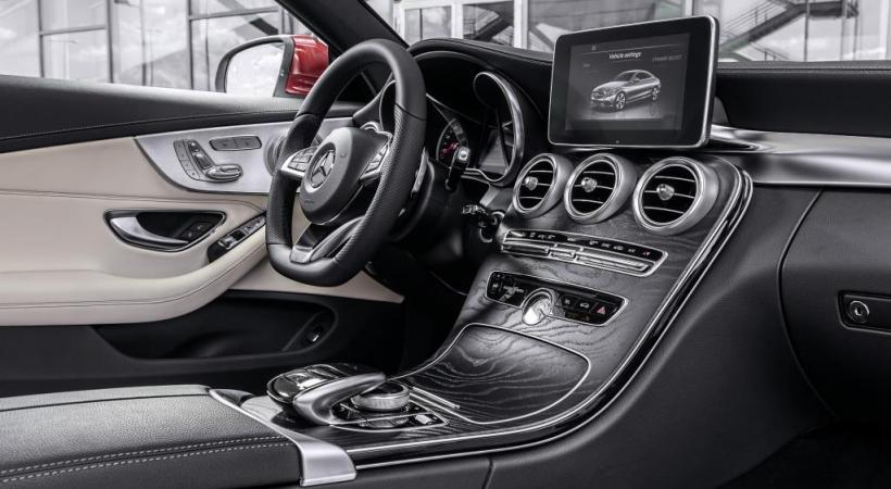 MERCEDES-BENZ C300 COUPÉ 