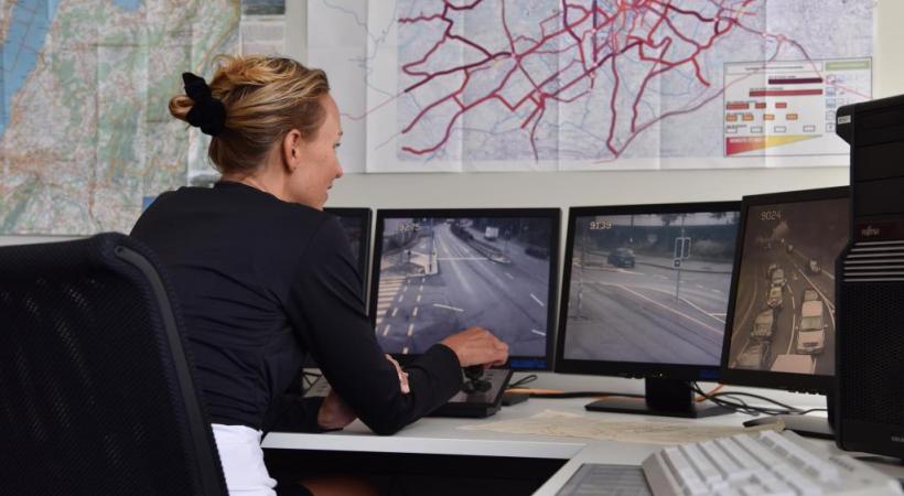 Le CASTOR, Centre autoroutier de surveillance du trafic et de gestion opérationnelle des routes nationales. PASCAL BITZ 